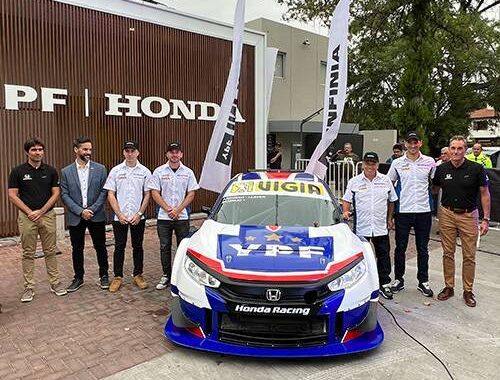 Se presentó el equipo YPF Honda RV Racing.